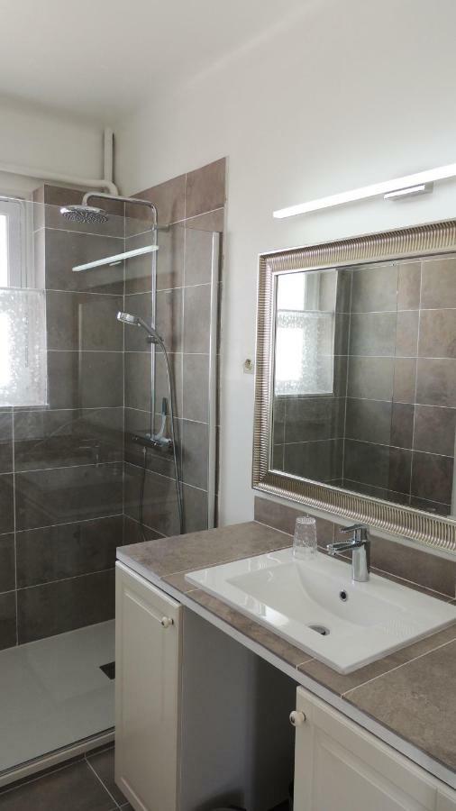 Appartement Avec Vue Panoramique Vichy Exterior foto